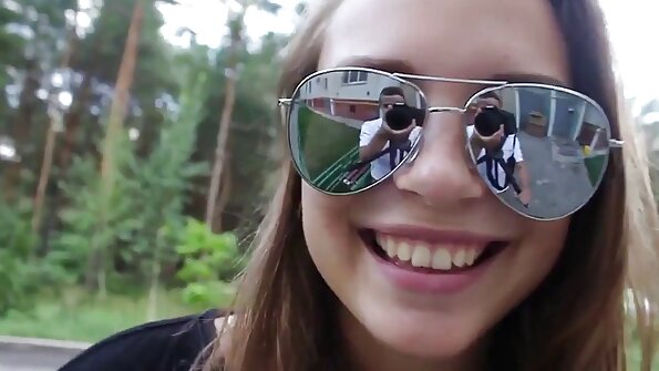 Scarlet LaVey bekommt ihren tätowierten MILF-Körper gebumst