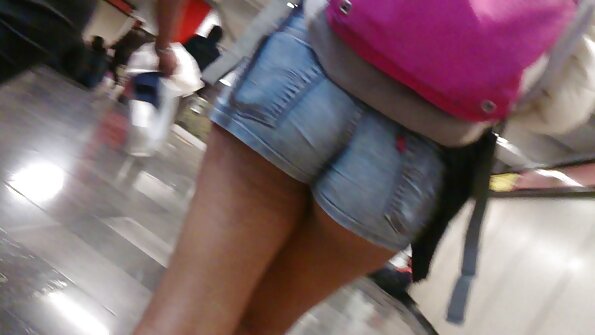 Schönes Luder Holly Michaels gibt ihr Arschloch