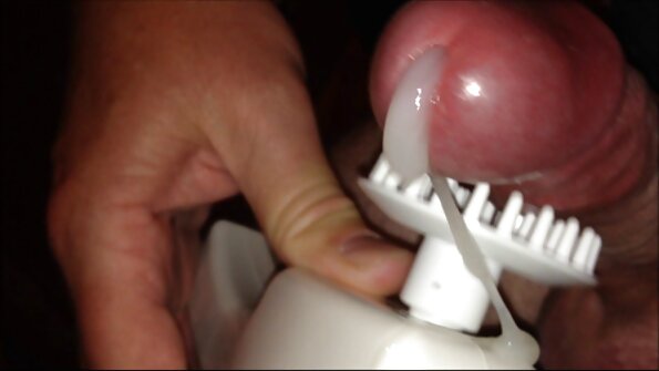 Die vollbusige schwarze MILF Moriah Mills ist die Muse dieses Typen