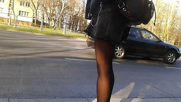 Junge Schlampe Adriana Chechick liebt sie älter