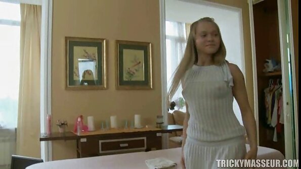 Dahlia Sky förstörs fullständigt och DPd av få kukar