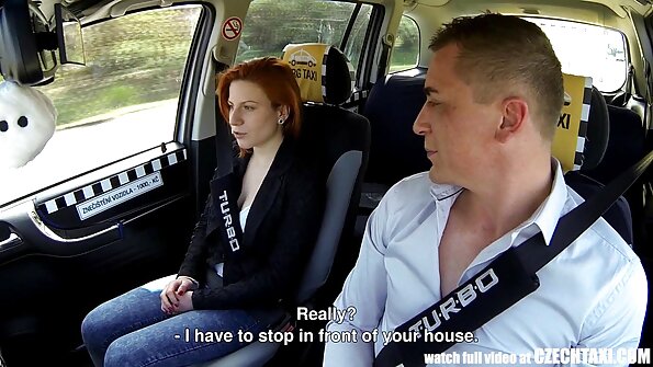 Rotschopf Danni Rivers hat eine sportliche Knall-Session