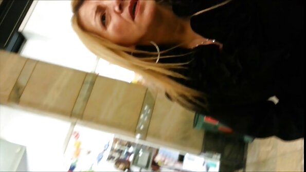 Gepiercte MILF Jessica Jaymes bekommt einen tollen Schwanz