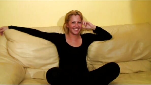 Slutty Vanessa Sky låter den här killen knulla hennes strama röv