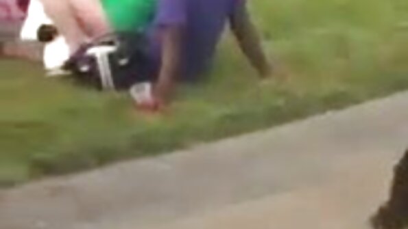 Doggystyle anal für eine brünette Hottie Vicki Chase