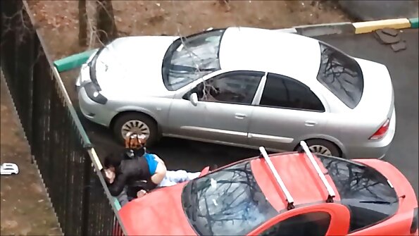 Die gewagte Blondine Candice Dare wagt es, einen Schwarzen zu ficken