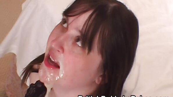 Eleganta Caprice och Dido Angel har våtunderhållning