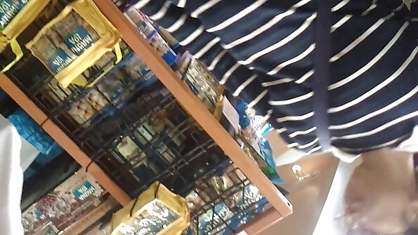 Ebony Teen Hottie fickt ihren weißen Stiefvater