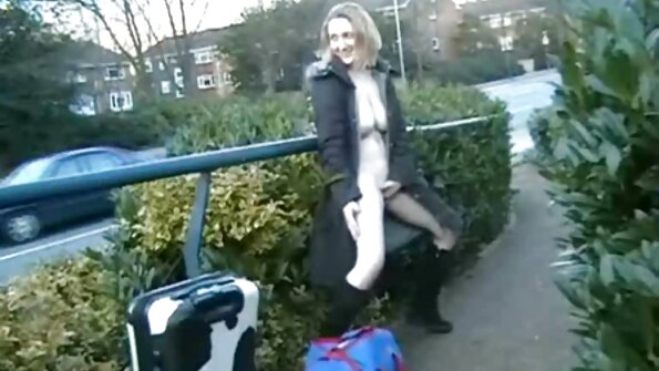 Zoe Bloom får sin kropp gungad av en skallig jävla