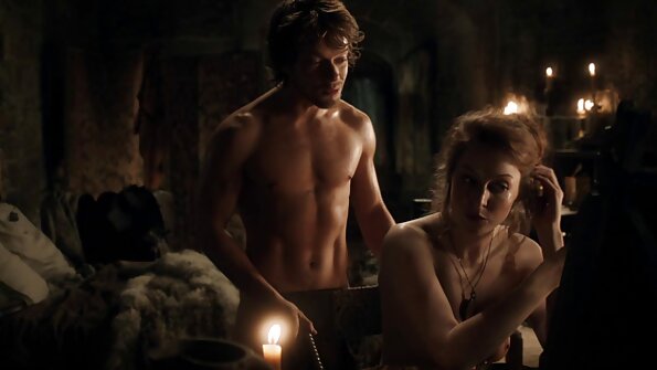 Carmen Dee är knullad hårt som horan som hon är