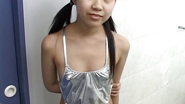 Underbar ebenholts hora ätit ut och körd av en vit kille