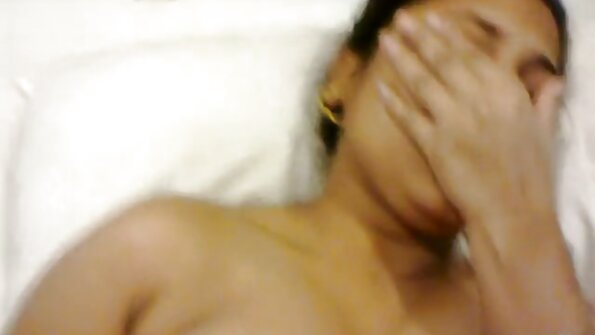 Anya Olsen har sex med en kåt militärkille